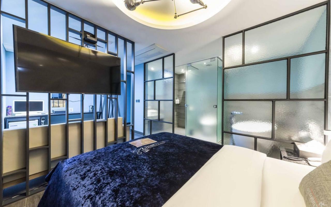 Design Hotel Ddeul& 乌山市 外观 照片